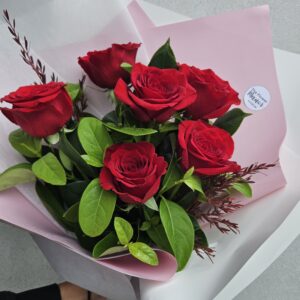 6 Red Roses Bouquet