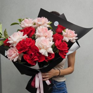 15 Mixed Roses - Red & Pink Bouquet
